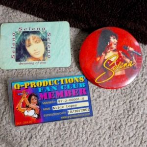 Vintage Selena fan club items.